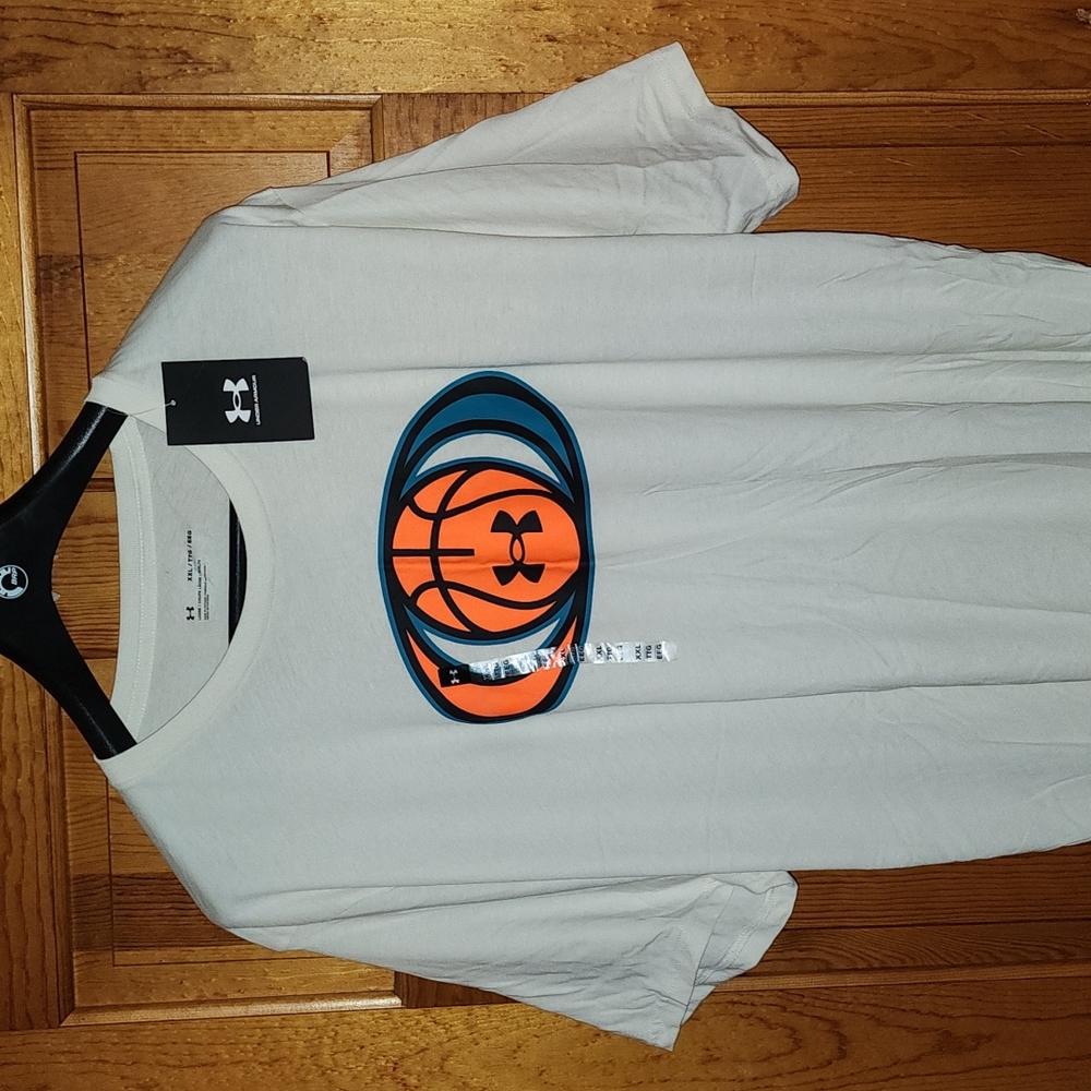 UNDER ARMOUR TEE SHIRT
